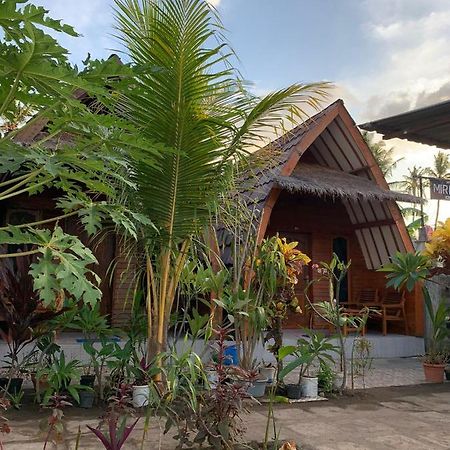 Mirna Homestay Gili Air Bagian luar foto