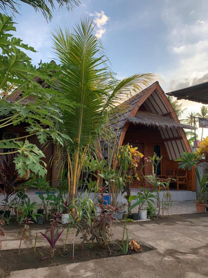 Mirna Homestay Gili Air Bagian luar foto